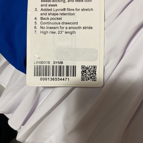 NWT Lululemon base pace hr crop - Picture 10 of 10